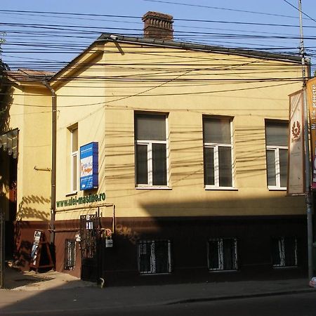 Kretan Hostel Bucareste Exterior foto