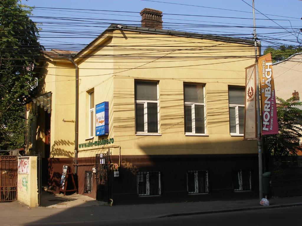 Kretan Hostel Bucareste Exterior foto